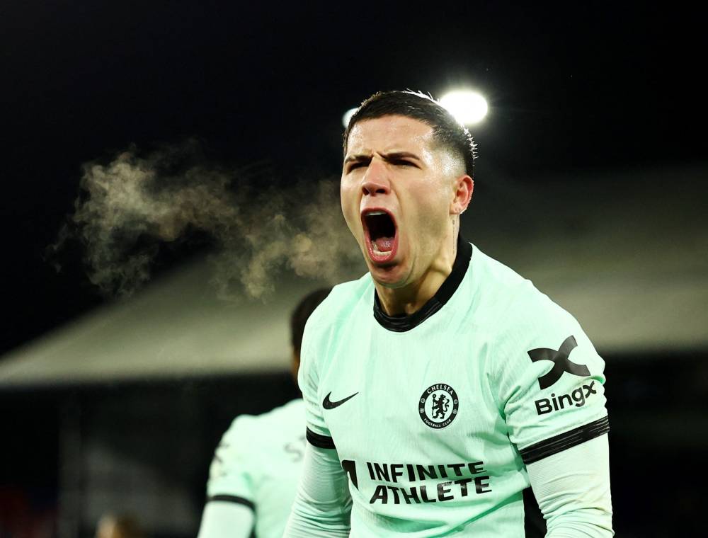 نجم تشيلسي يغلق باب شائعات الانتقال لبرشلونة