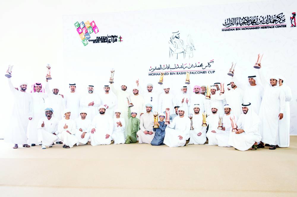 لقطة تذكارية للفائزين