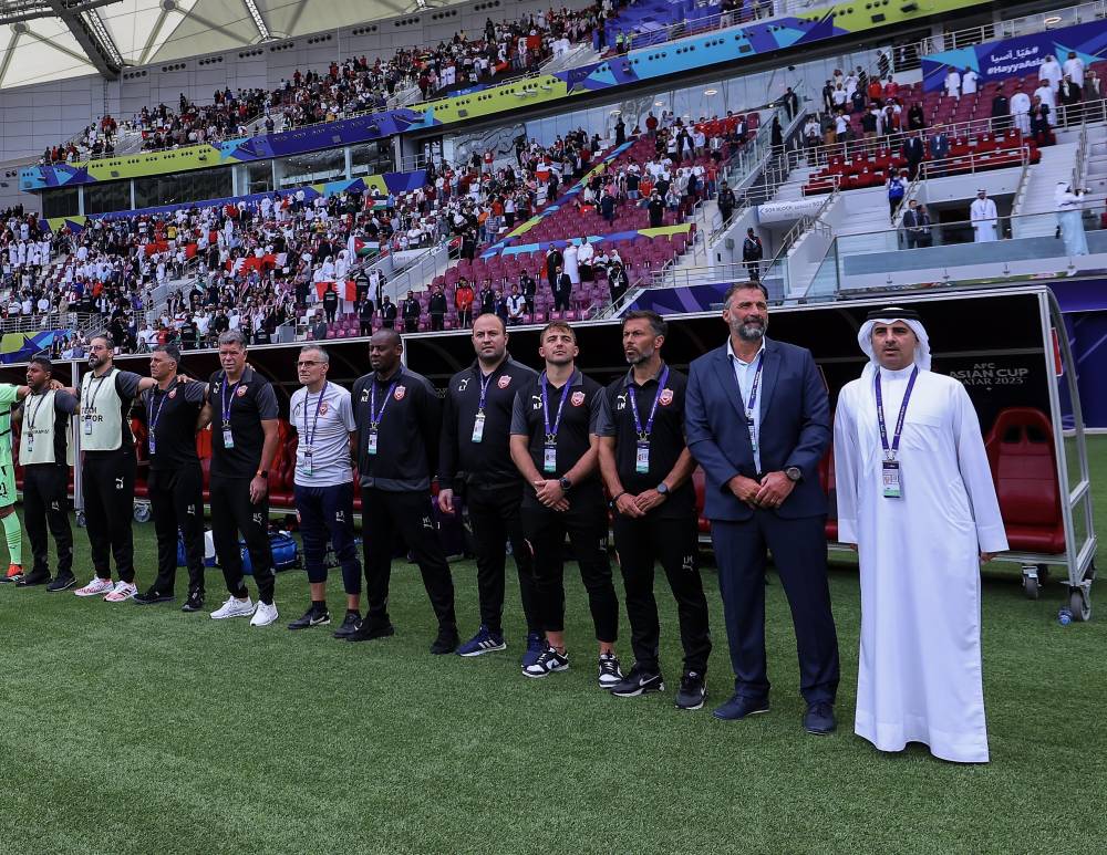 منتخب البحرين ينهي عقد مدربه