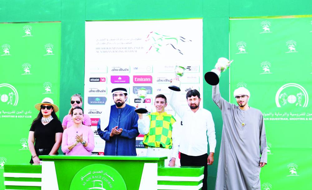 خلال تتويج بطل الشوط الأول «كاسرالوثبة»