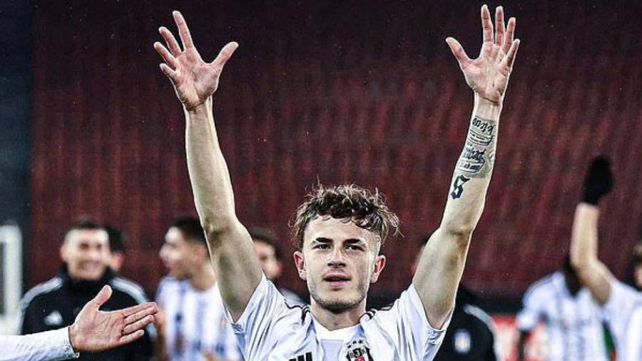 إيميرهان في مباراة سابقة 