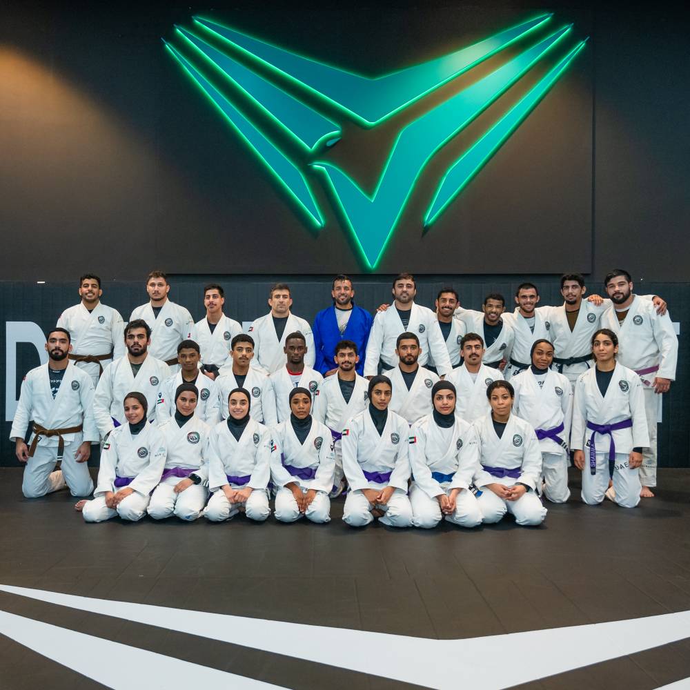 النيادي مع لاعبي المنتخب