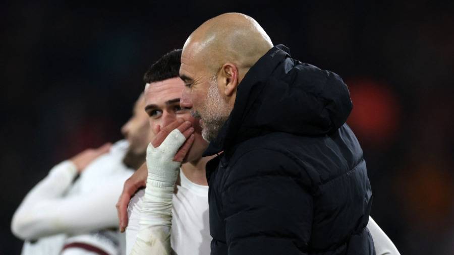 جوارديولا يثني على نجمه فودن 