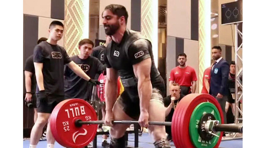  من منافسات سابقة 