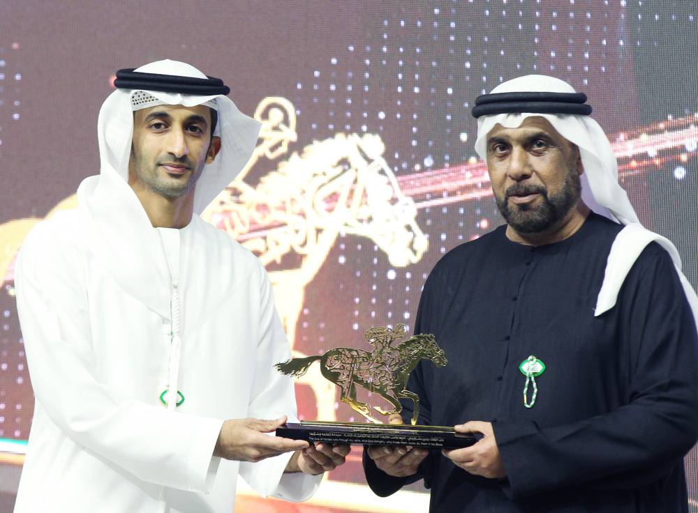 راشد بن دلموك يتوج عبد الله بن ماجد القاسمي