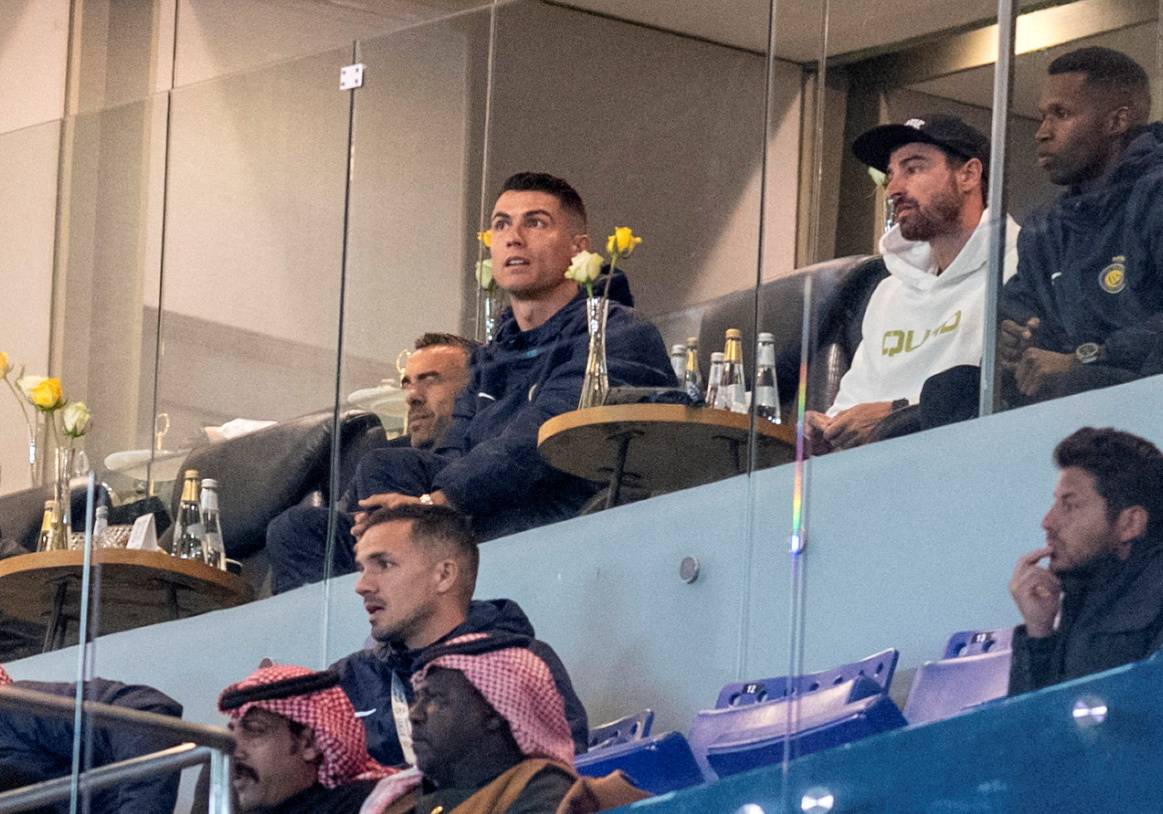 رونالدو يتابع مباراة فريقه أمام الحزم