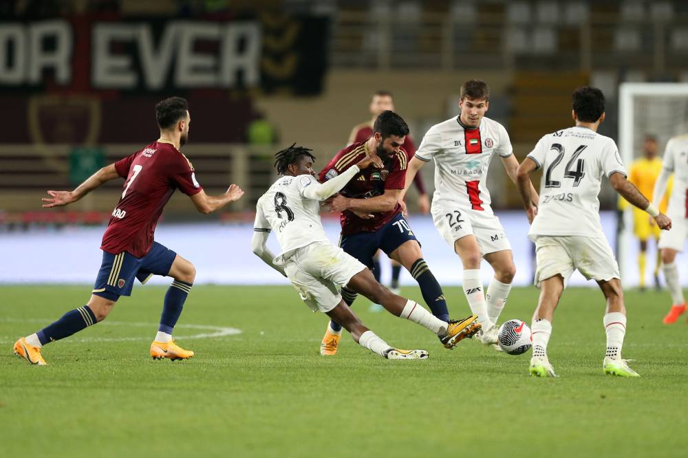 من مباراة الوحدة والجزيرة (تصوير: محمد السماني)