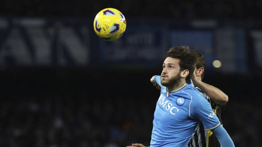 كفاراتسخيليا في المباراة أمام يوفنتوس 