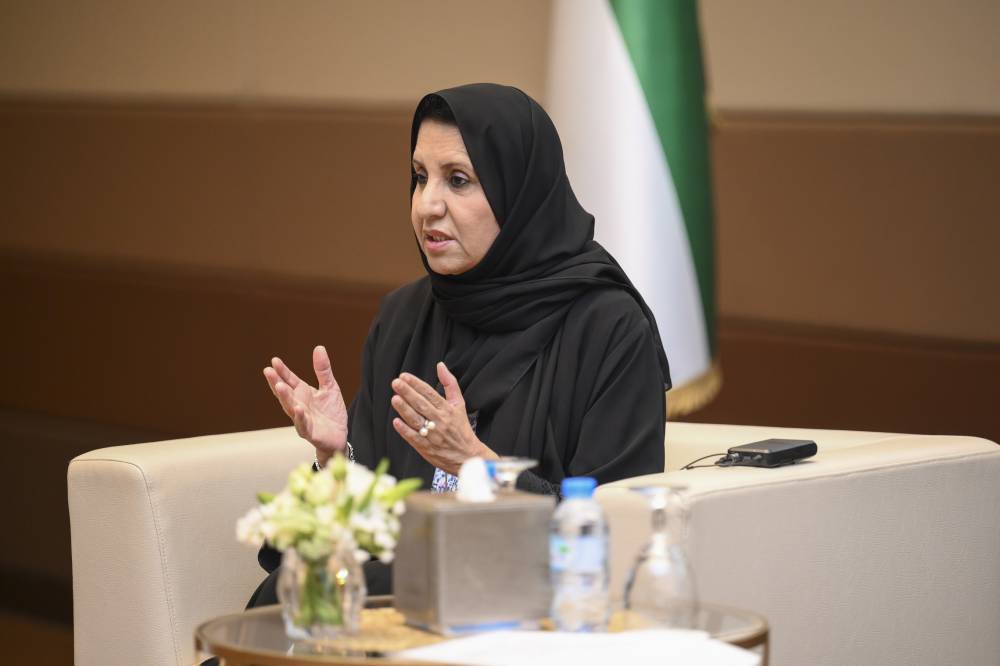 د. ميثاء بنت سالم الشامسي خلال اللقاء 