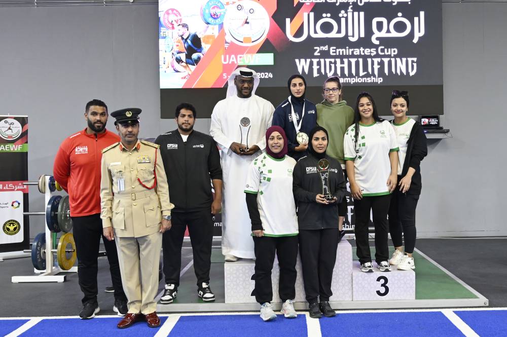 خلال تتويج الفائزين