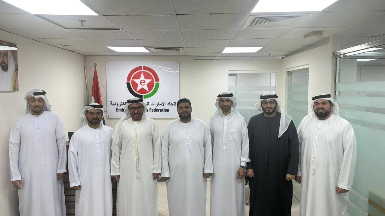 صورة تذكارية عقب الاجتماع