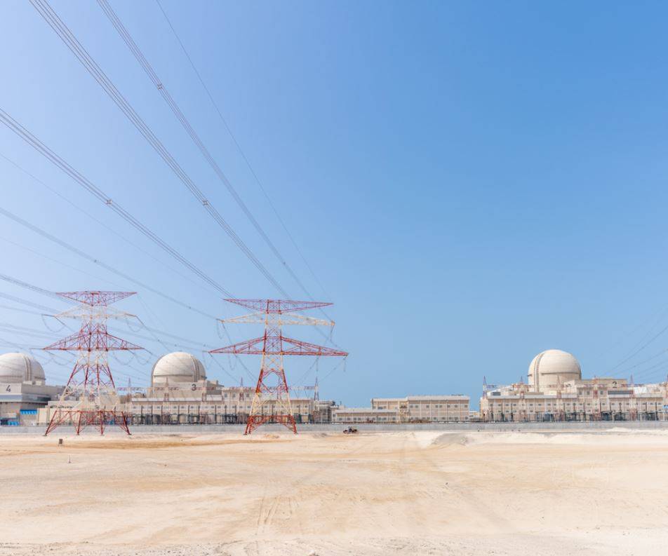 ربط المحطة الـ4 من محطات براكة للطاقة النووية بشبكة الكهرباء الرئيسية في الإمارات