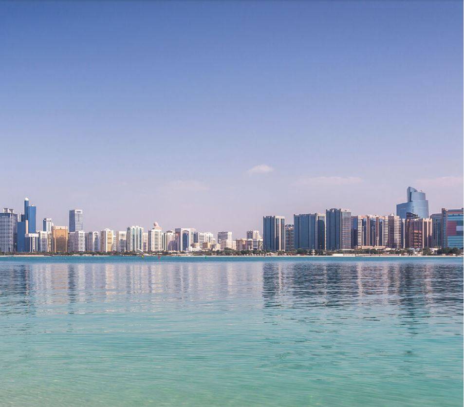 أبوظبي ترسي 3500 مناقصة على شركات القيمة المحلية بـ 44 مليار درهم