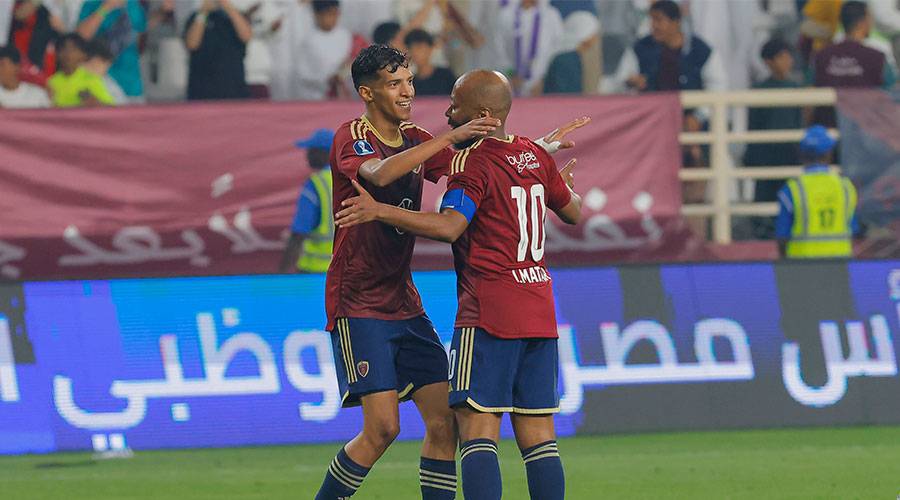  إسماعيل مطر يتلقى التهاني 