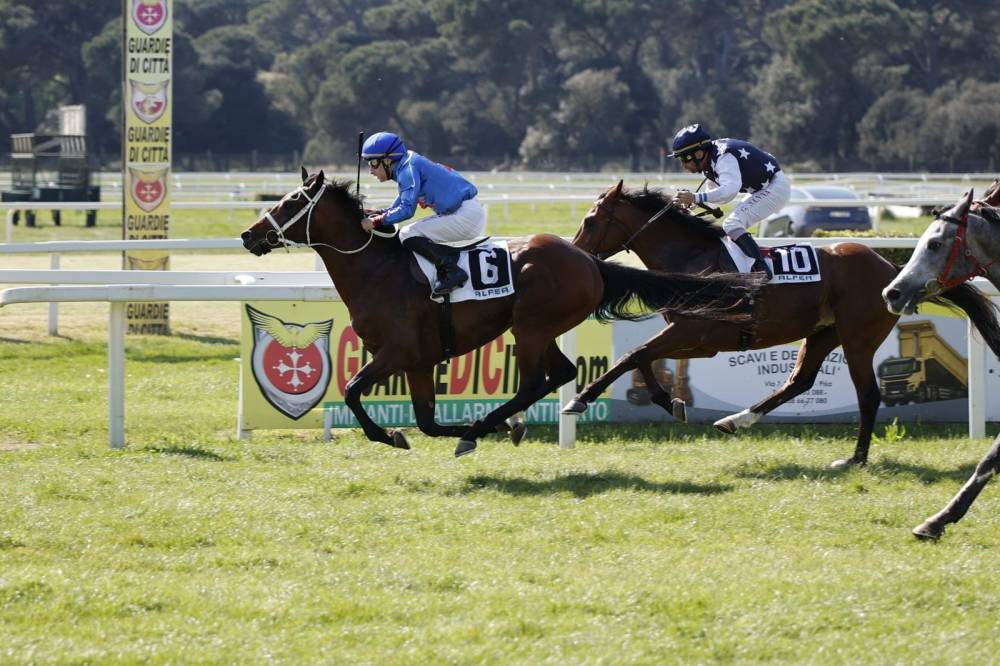 «فورور» يتقدم ببراعة لحصد الصدارة