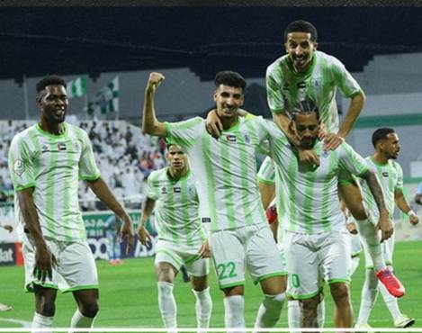  فرحة لاعبي دبا الحصن