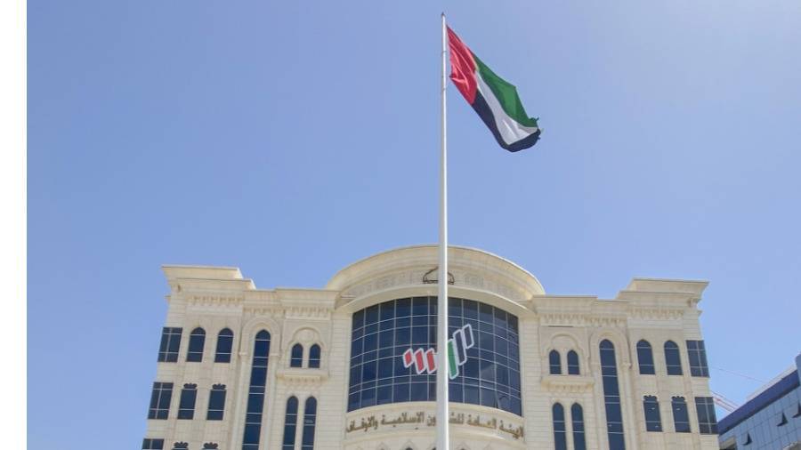 الصلاة في البيوت في المناطق المتأثرة بالأحوال الجوية