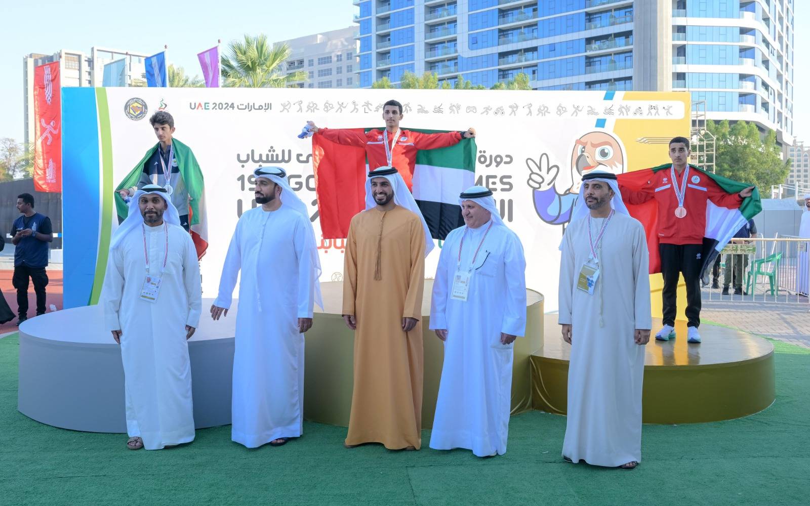 راشد بن حميد والمطوع والمر يتوجون أبطال ألعاب القوى