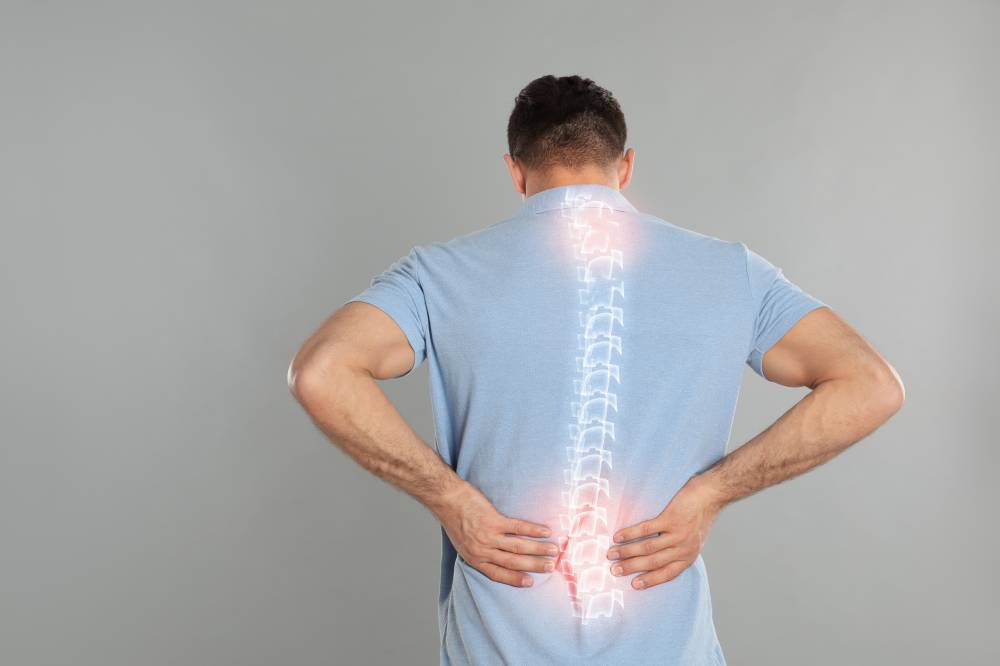 آلام أسفل الظهر ثمن العادات الخاطئة