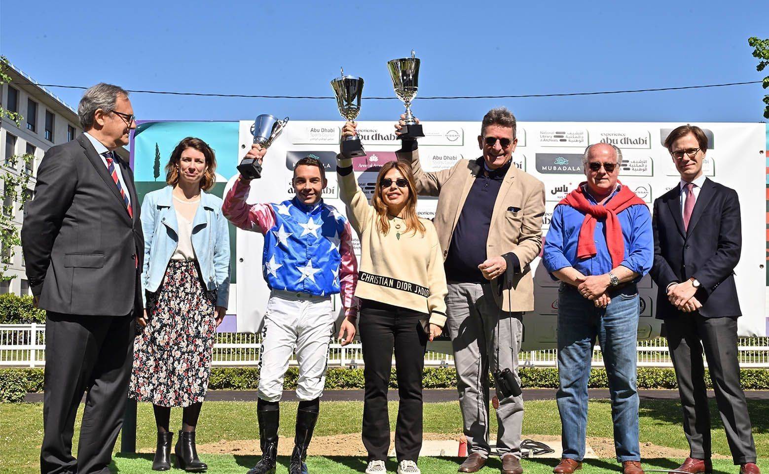 خلال تتويج الفائزين