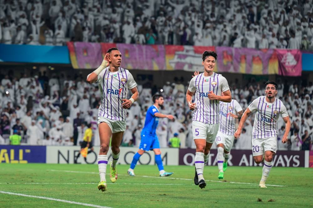 فرحة لاعبي العين في الذهاب