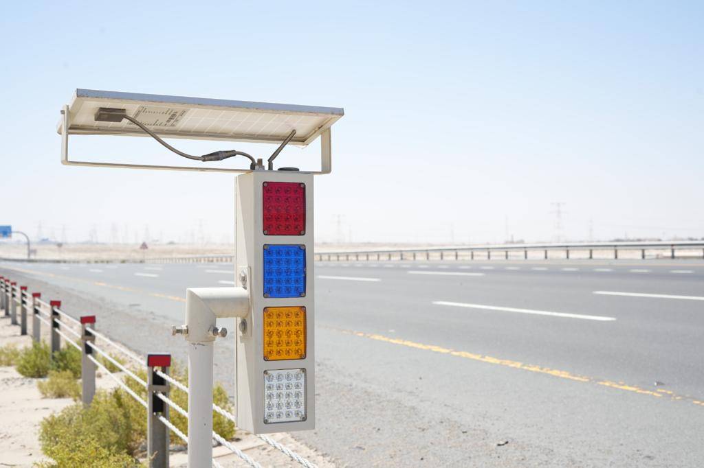 منظومة تنبيه السائقين في الحالات الطارئة