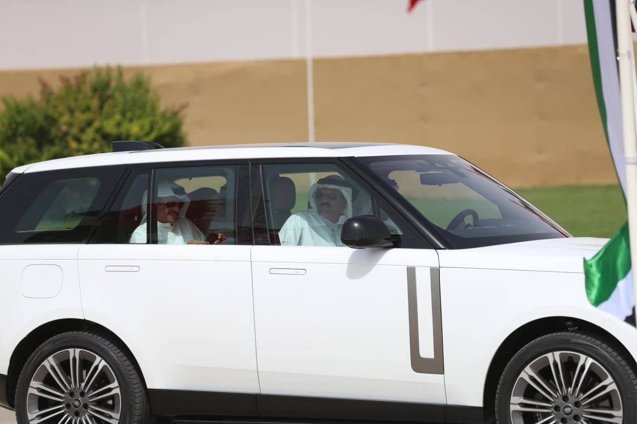 سلطان بن حمدان يتابع المنافسات