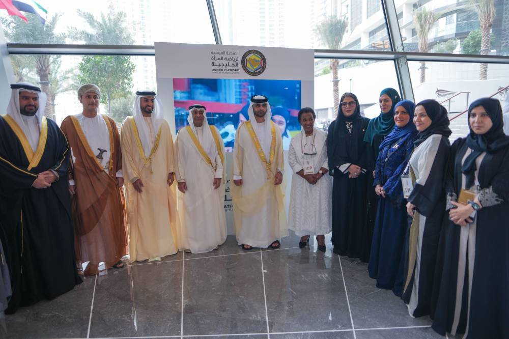 منصور بن محمد وراشد بن حميد وحضور حفل الافتتاح