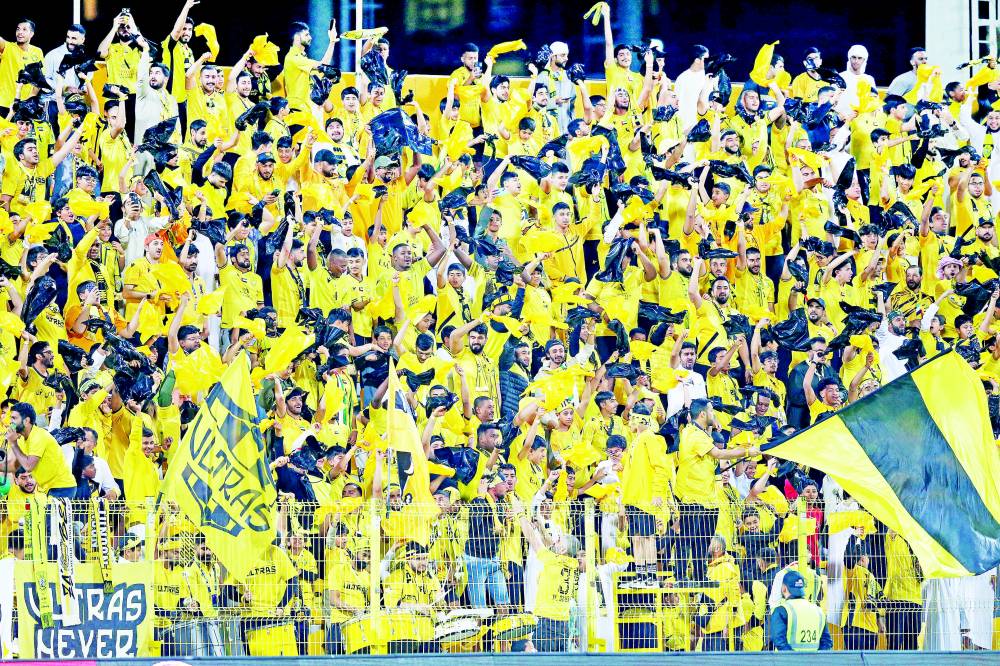 جمهور الوصل ينتظر فرحة جديدة(تصوير: هيثم الخاتم)