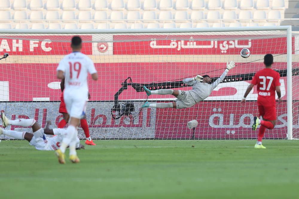 الشارقة والبطايح دوري ادنوك تصوير يوسف الامير