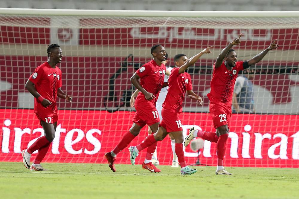 الشارقة والبطايح دوري ادنوك تصوير يوسف الامير