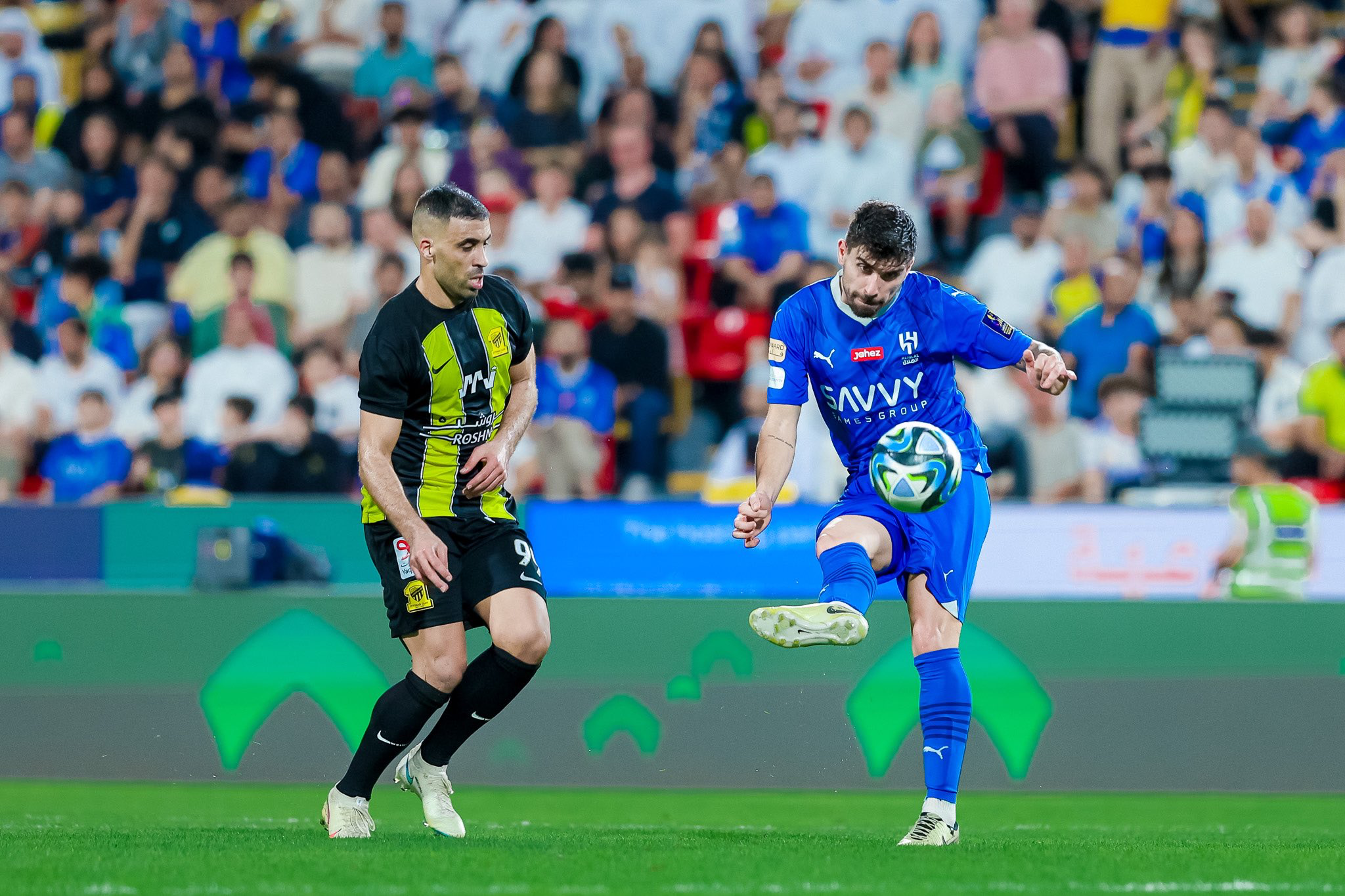 من مباراة سابقة للهلال والاتحاد