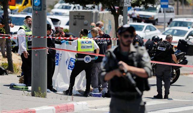 عملية طعن لشرطي إسرائيلي عند باب الساهرة في القدس
