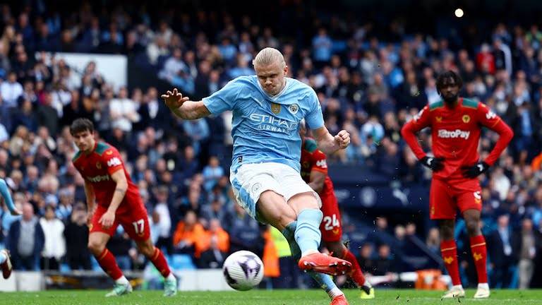 هالاند يقود مانشستر سيتي للفوز بخماسية على ولفرهامبتون