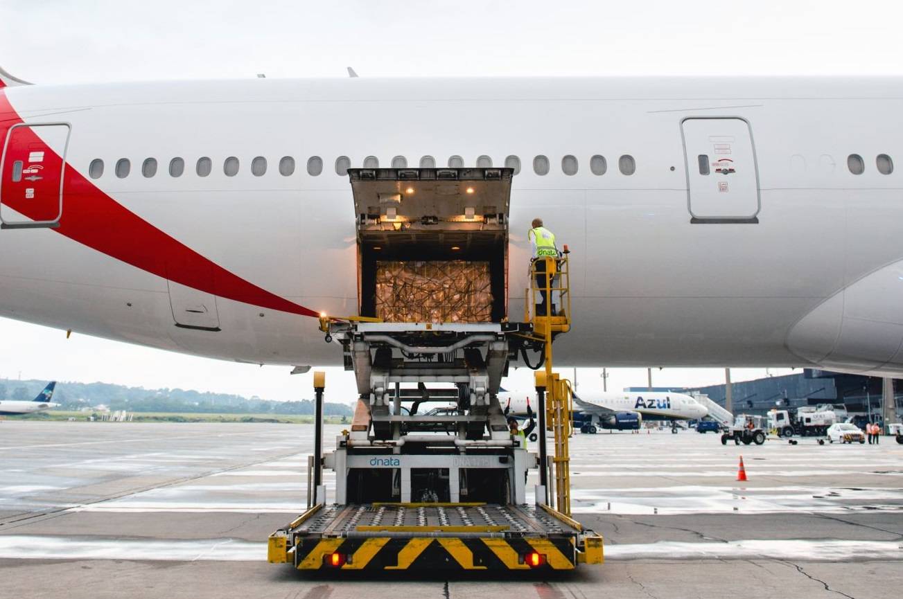 منطقة الشرق الأوسط تقود الطلب العالمي على الشحن الجوي في مارس