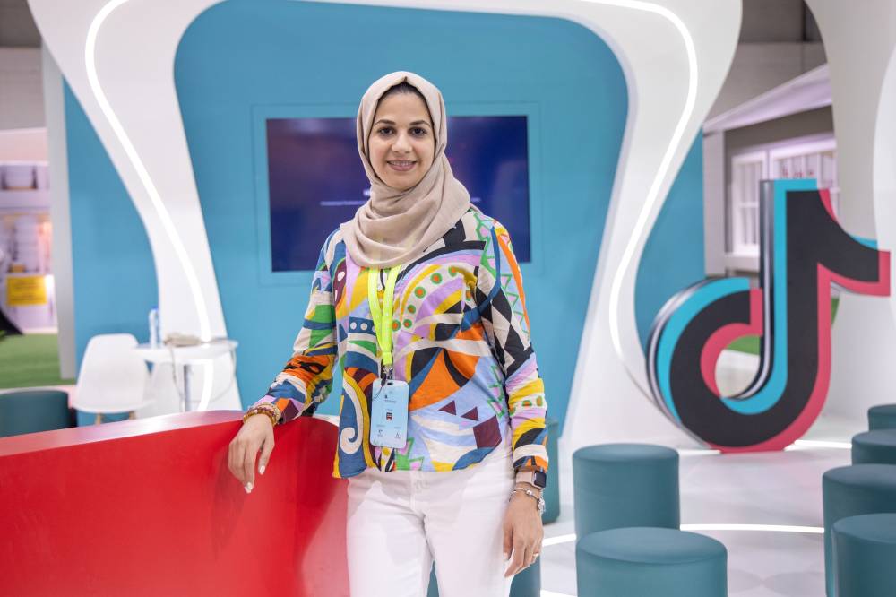 الكاتبة تسنيم عمران