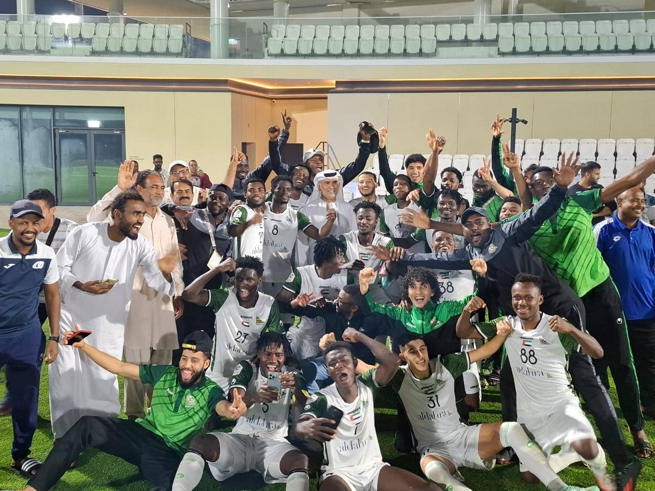 فريق الظاهرة