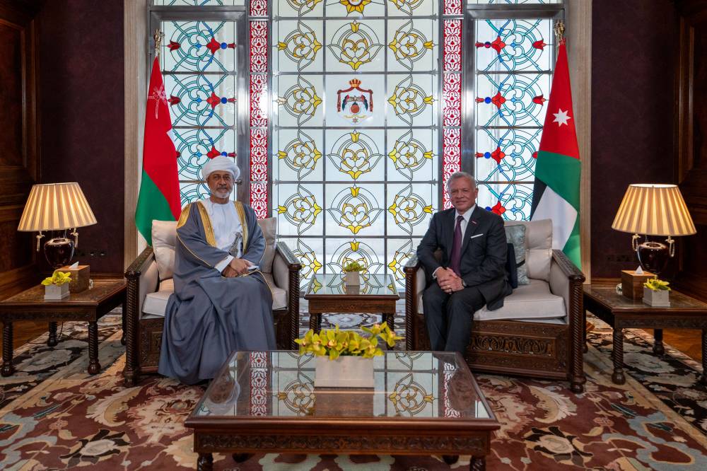 جانب من المباحثات بين العاهل الأردني وسلطان عُمان (العمانية)