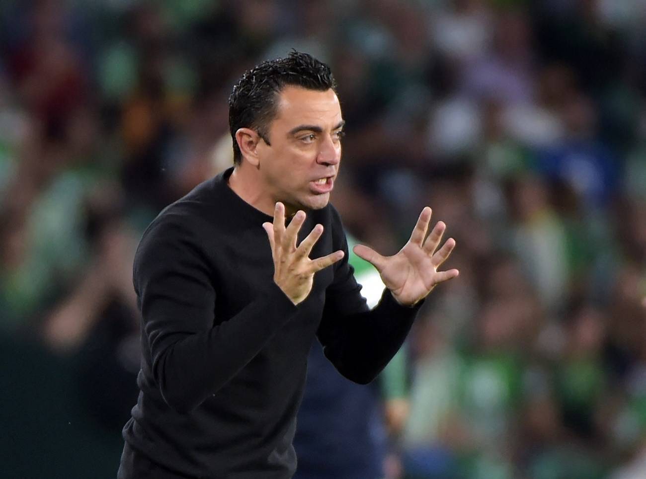 رسالة مفاجئة من تشافي لخليفته في تدريب برشلونة