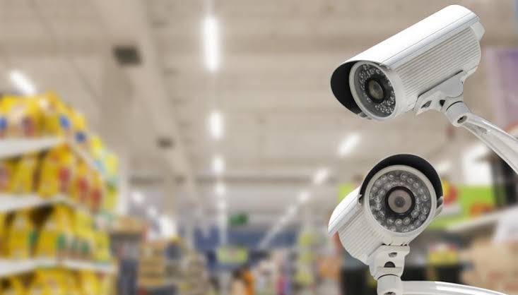 «أنت لصة».. تقنية «فيس ووتش» تحوّل حياة بريطانية إلى جحيم | صحيفة الخليج