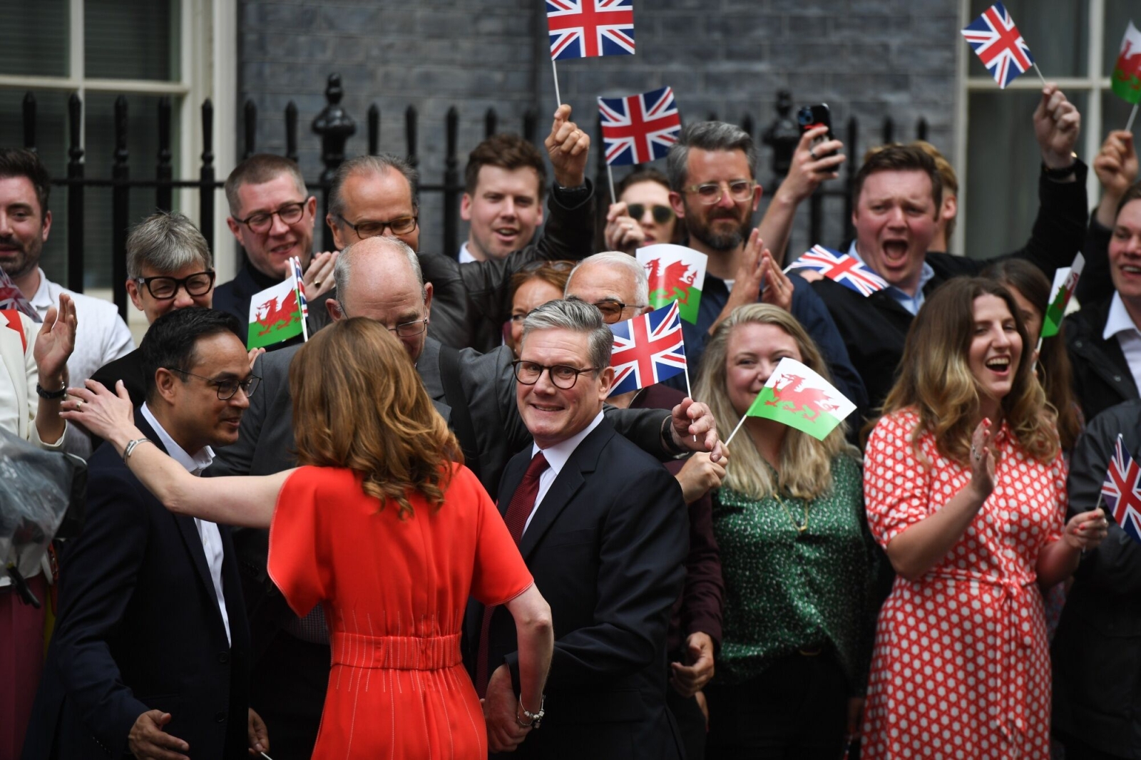 زلزال انتخابي تاريخي في بريطانيا يطيح المحافظين .. والعمال يكتسحون