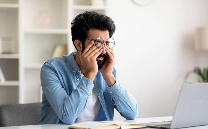 أسباب الشعور بالتعب وانخفاض الطاقة بشكل مفاجئ