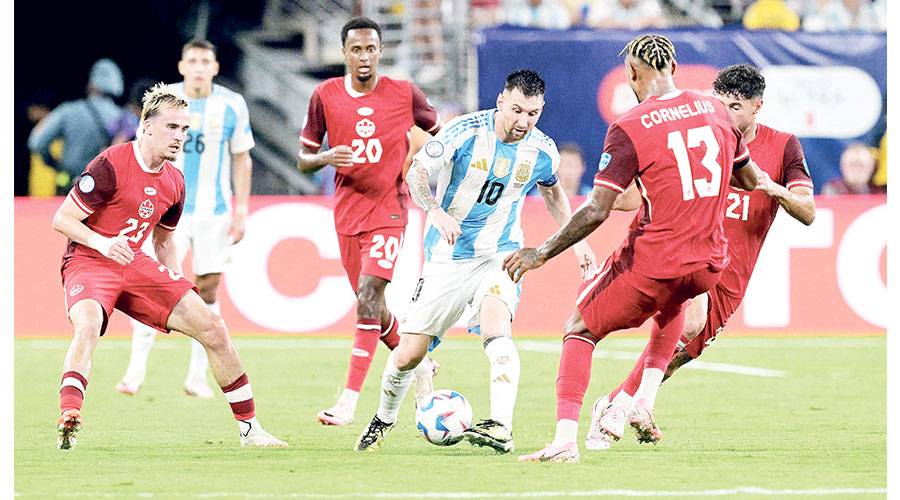 ميسي يقترب بالأرجنتين من كأس البطولة