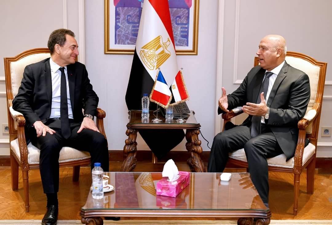 خلال لقاء كامل الوزير مع إيريك شوفالييه 