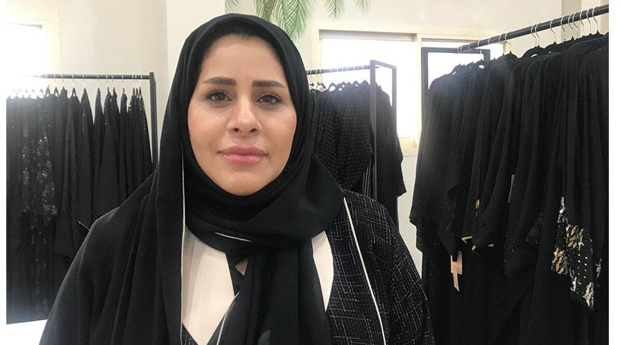 آمنة الجابري في المعرض