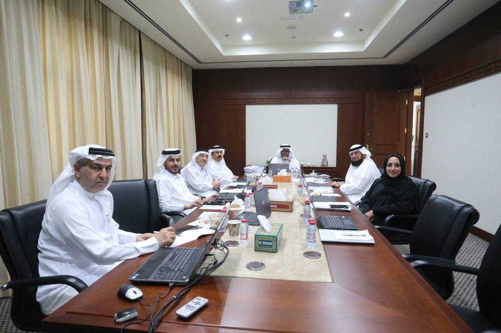 خلال اجتماع مجلس إدارة ندوة الثقافة والعلوم 