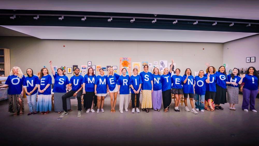 «حياكم في أبوظبي» تدعو 20 «سمر» إلى «رحلة الأحلام»