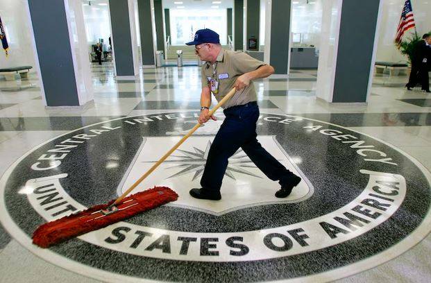 قضية «اعتداء بئر السلم» تهز جنبات الـ«سي أي إيه»