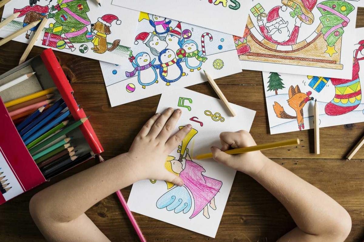 الرسم.. يطلق العنان لإبداع الصغار