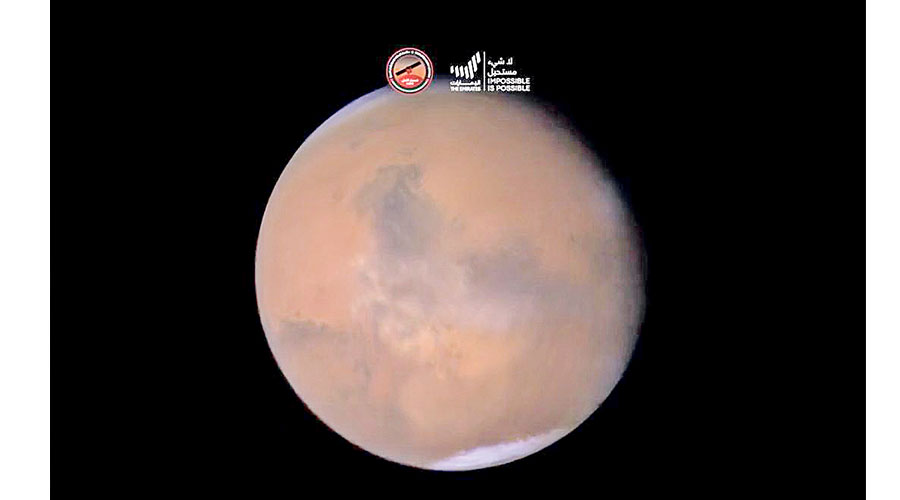 العاصفة الغبارية بعدسة مسبار الأمل